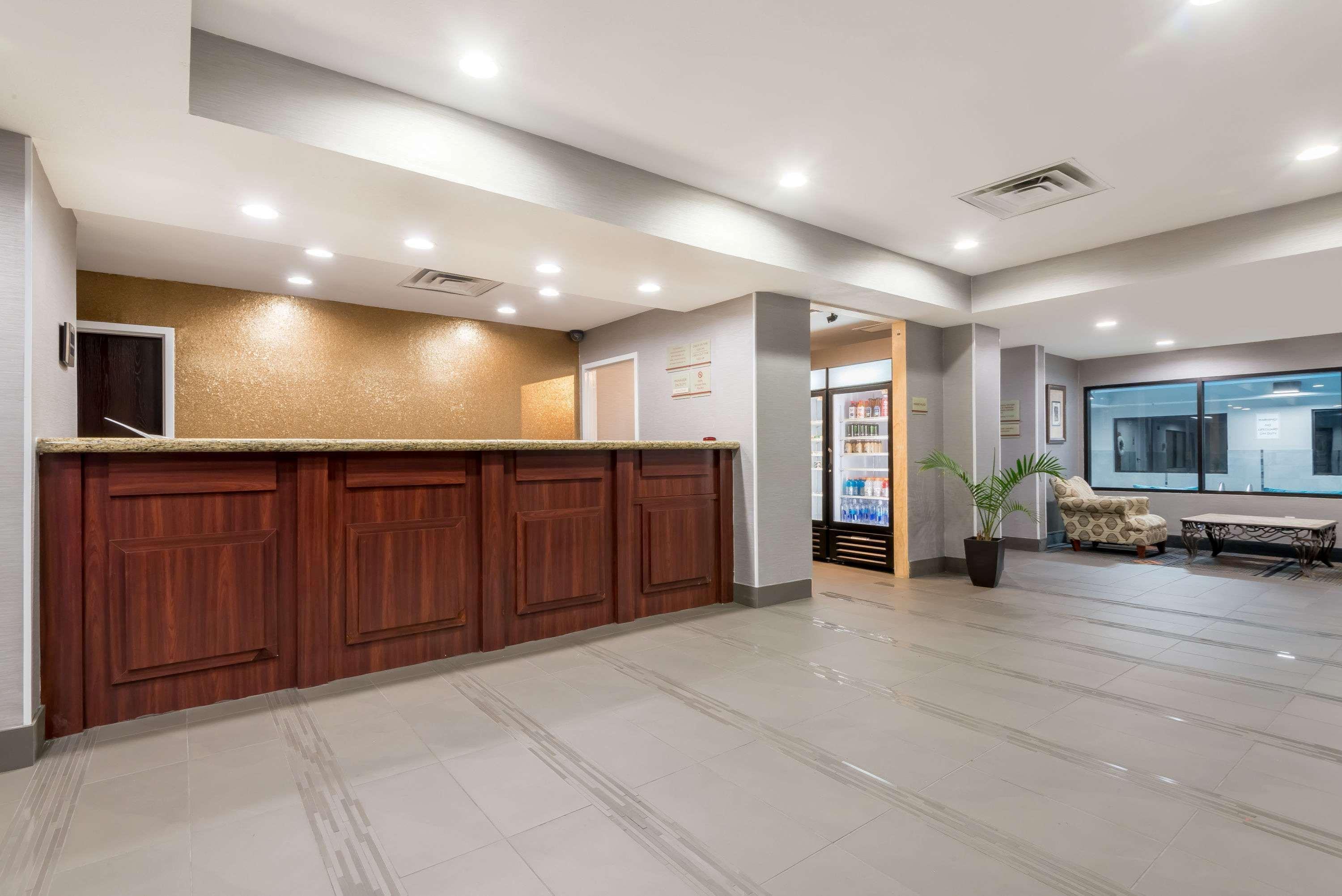 Hawthorn Extended By Wyndham West Hotel