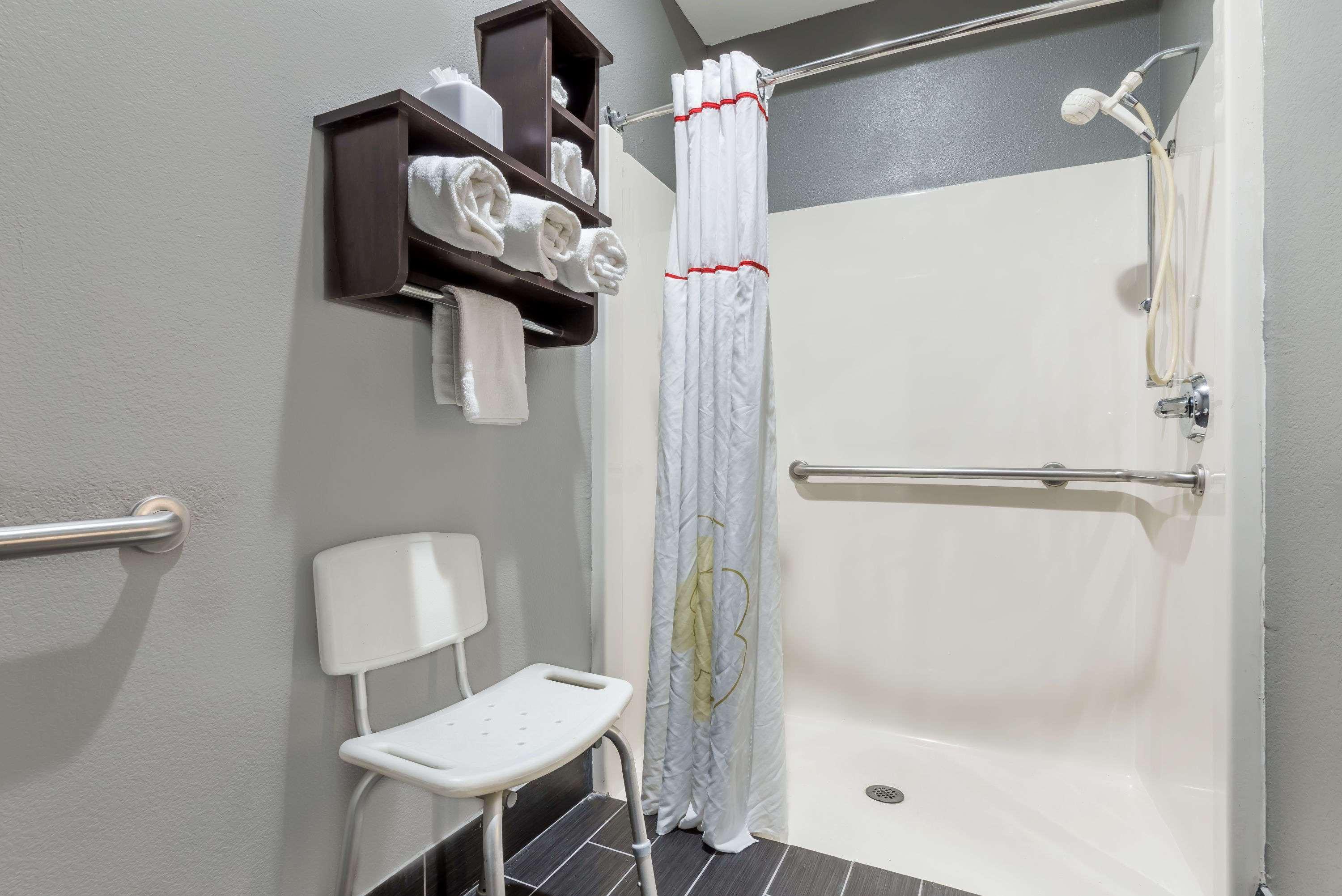 Hawthorn Extended By Wyndham West Hotel 3*